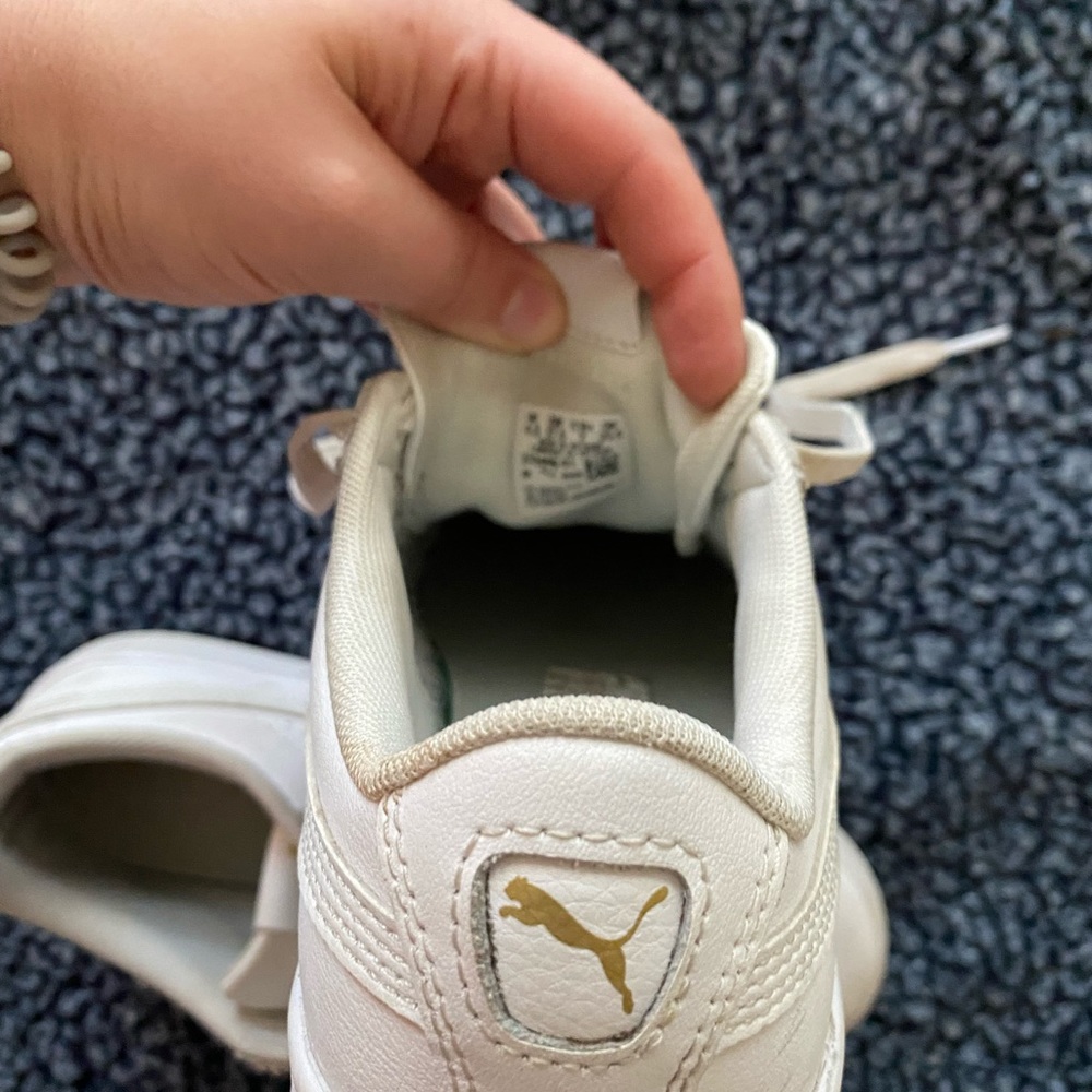 Like New Puma Sneakers